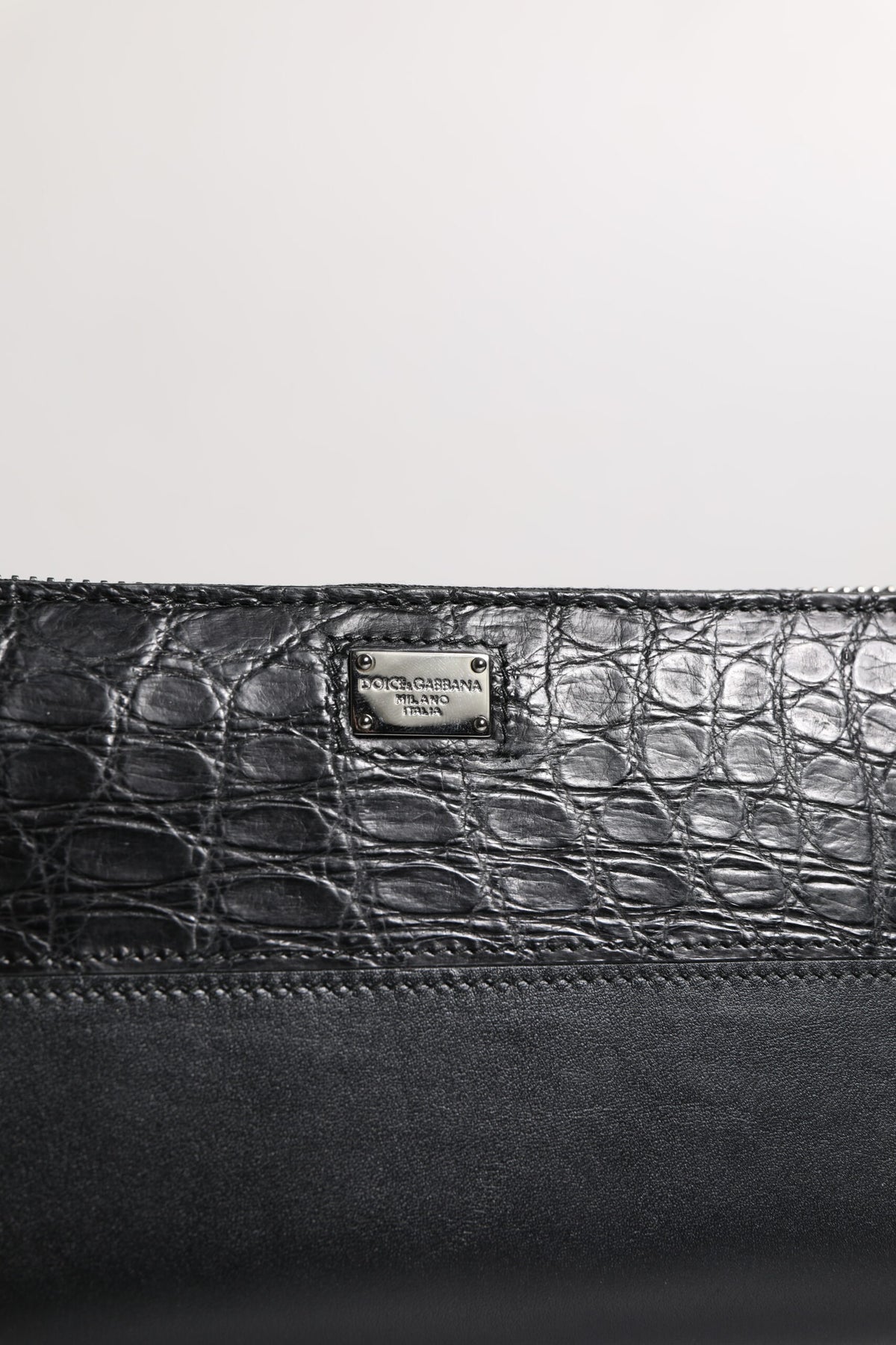 Dolce & Gabbana Black Leather Logo Plaque Zip Around Continental Men's Wallet (Pre-Owned)