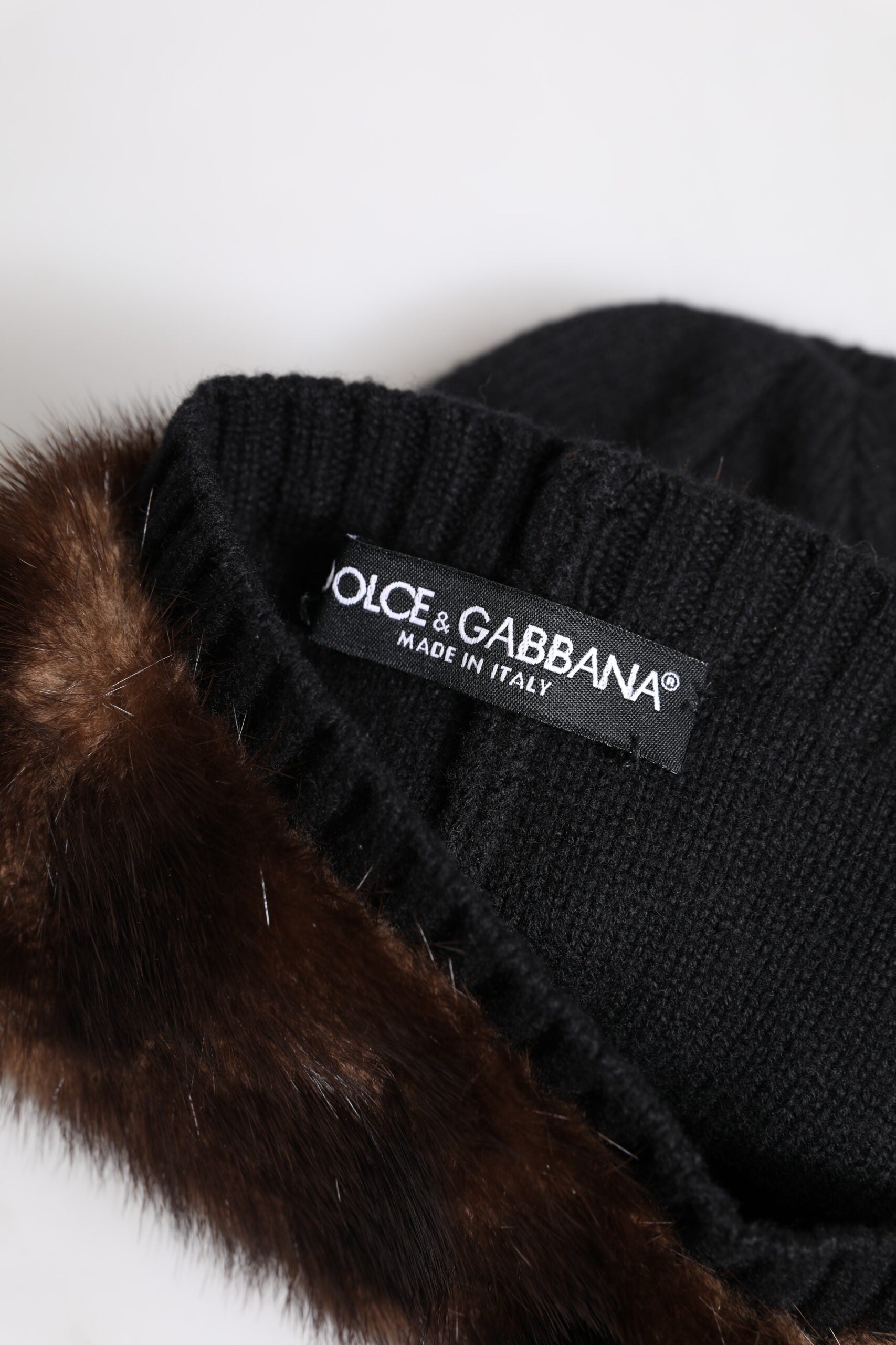 Dolce & Gabbana Black Fur Embellish Knitted Winter Beanie Men's Hat (Pre-Owned)