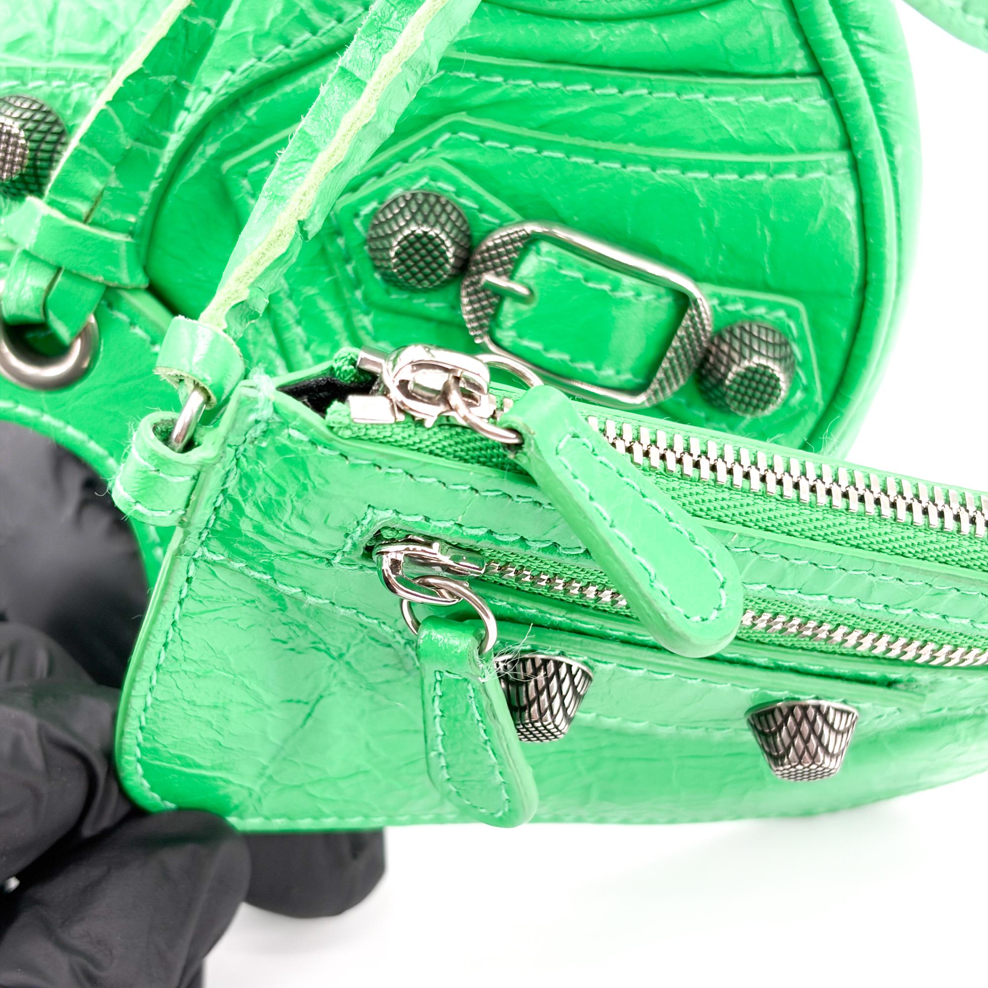 Balenciaga Le Cagole Giant Spikes Leather Green Leather Shoulder Bag Bag (Pre-Owned)