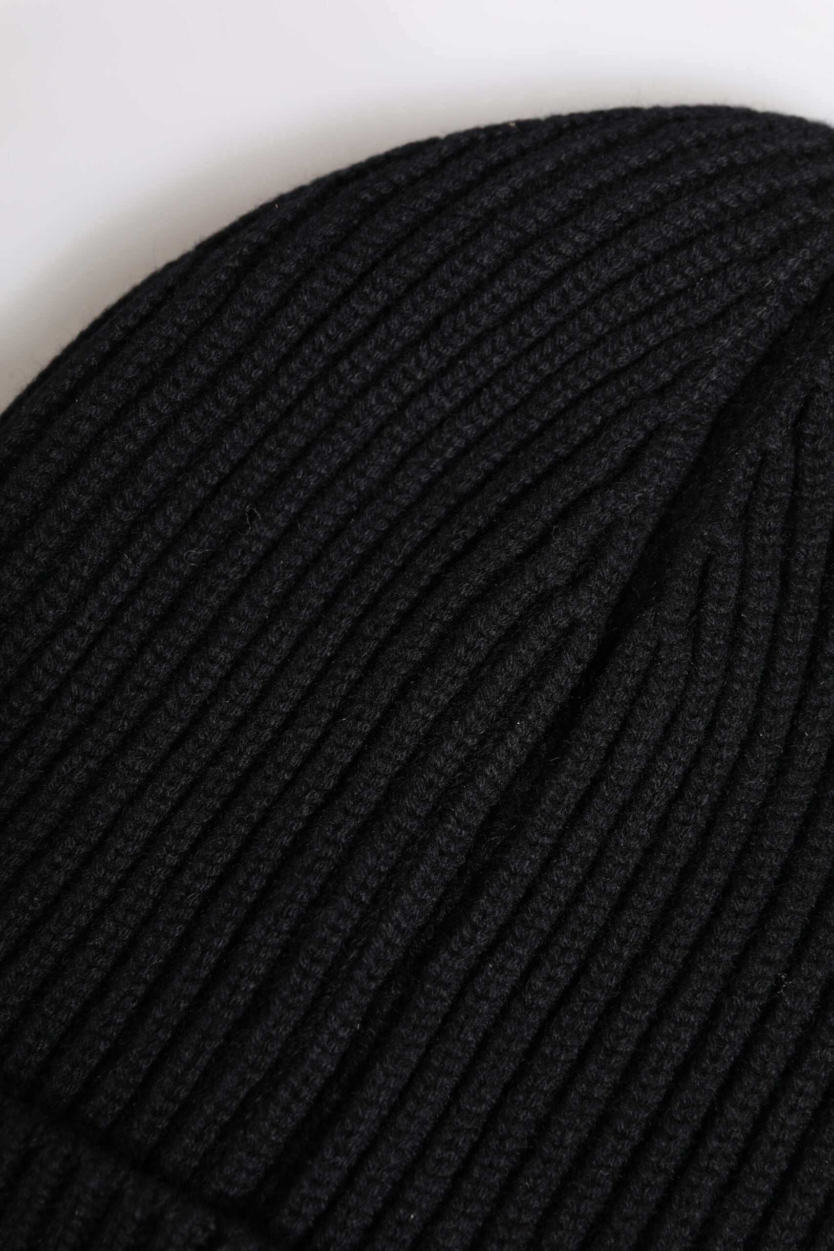 Dolce & Gabbana Black Cashmere Knitted Winter Beanie Men's Hat