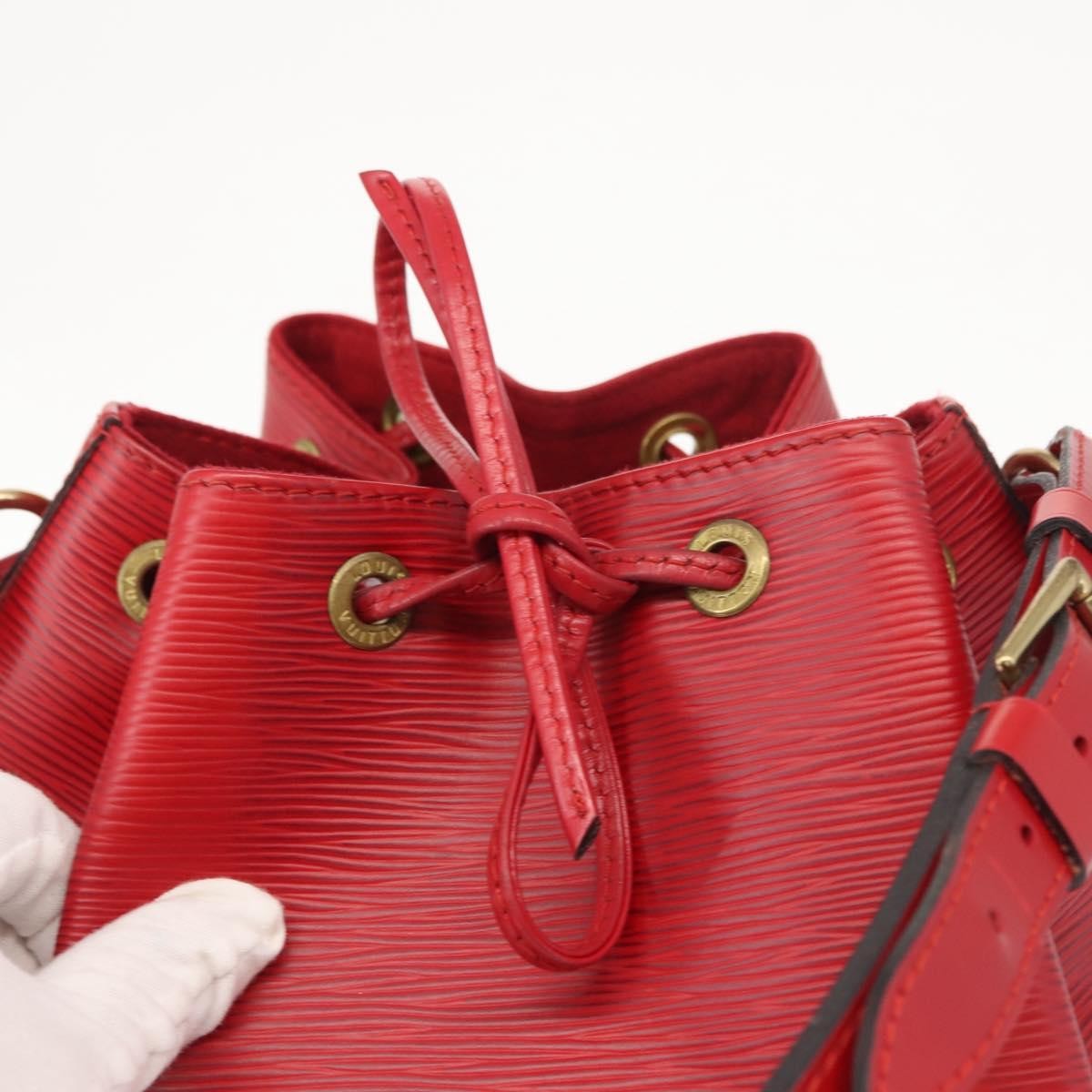 Louis Vuitton Noe Epi Leather Red Leather Shoulder Bag Bag (Pre-Owned)