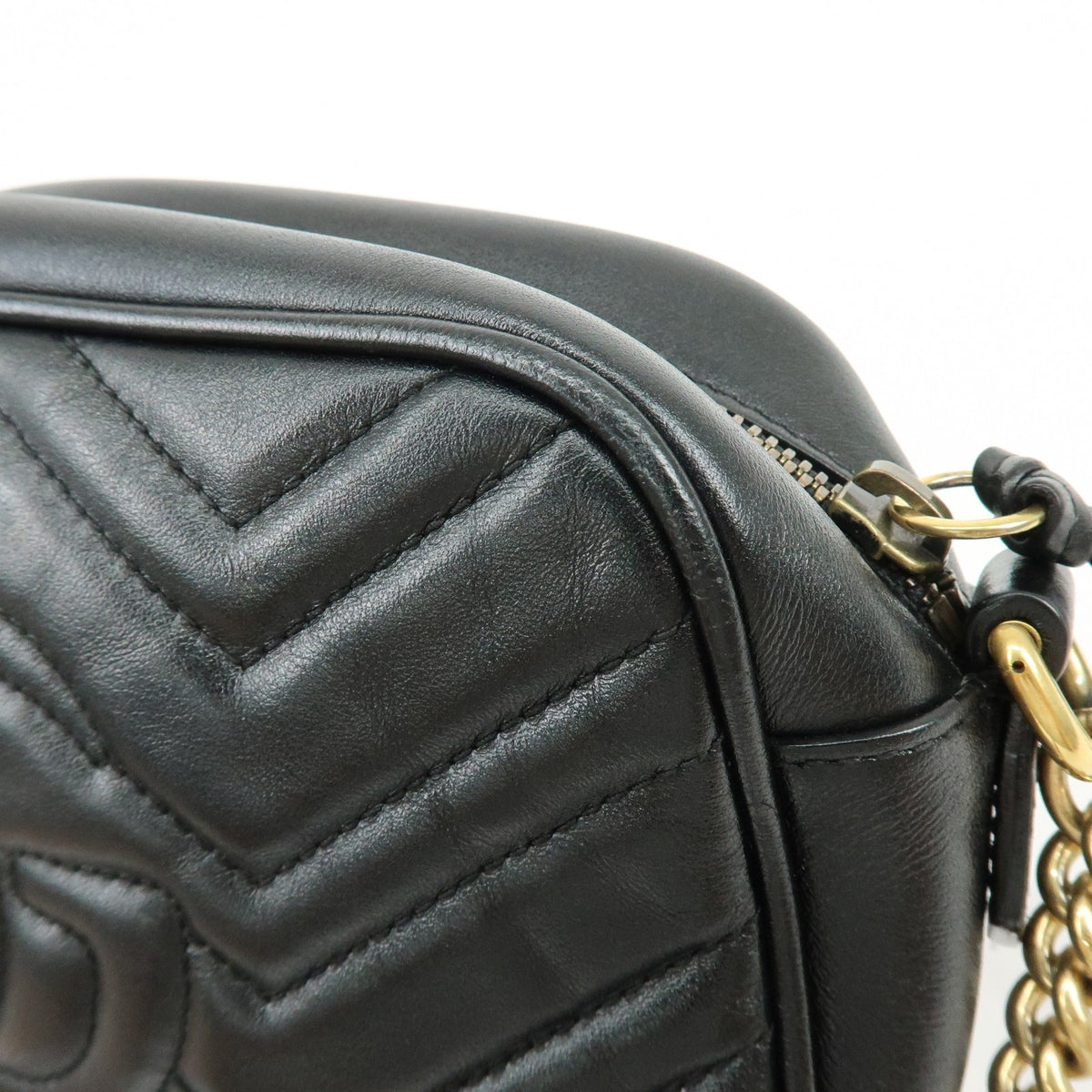 Gucci Gg Marmont Matelasse Leather Black Leather Shoulder Bag Bag (Pre-Owned)