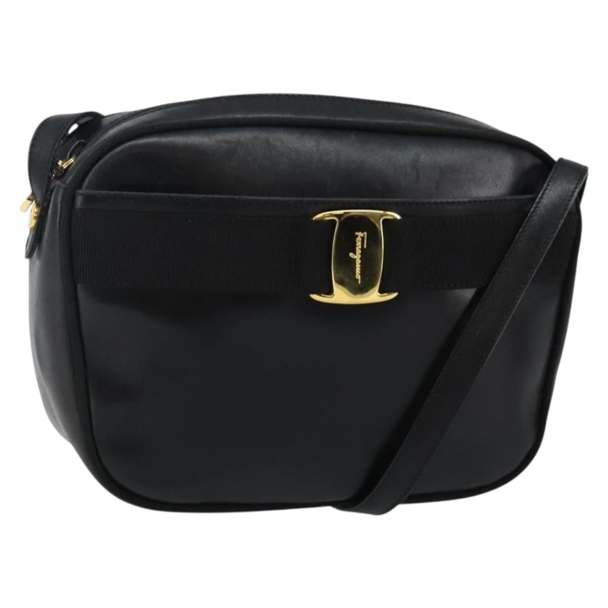Salvatore Ferragamo Vala Leather Black Leather Shoulder Bag Bag (Pre-Owned)