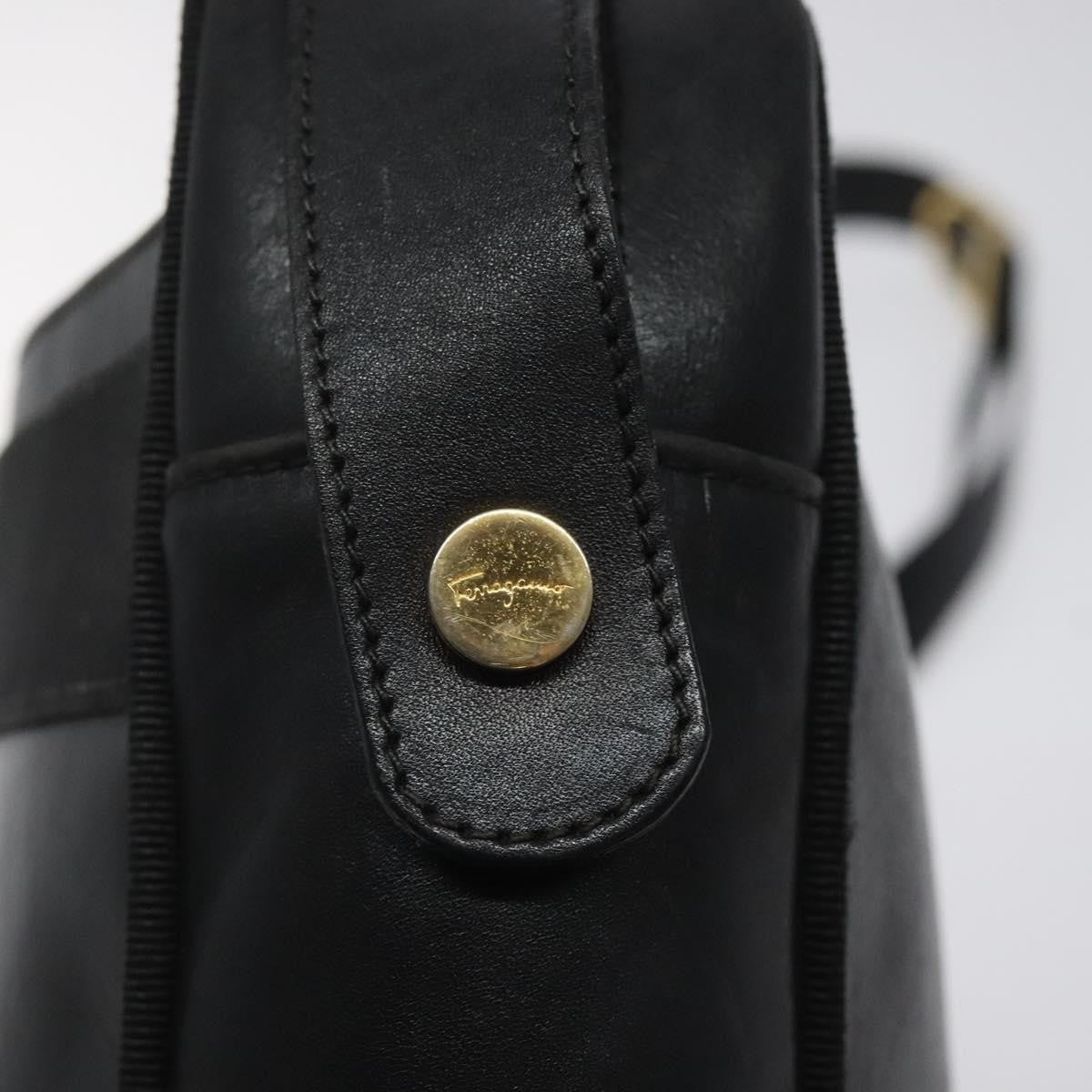 Salvatore Ferragamo Vara Bow Camera Leather Black Leather Shoulder Bag Bag (Pre-Owned)