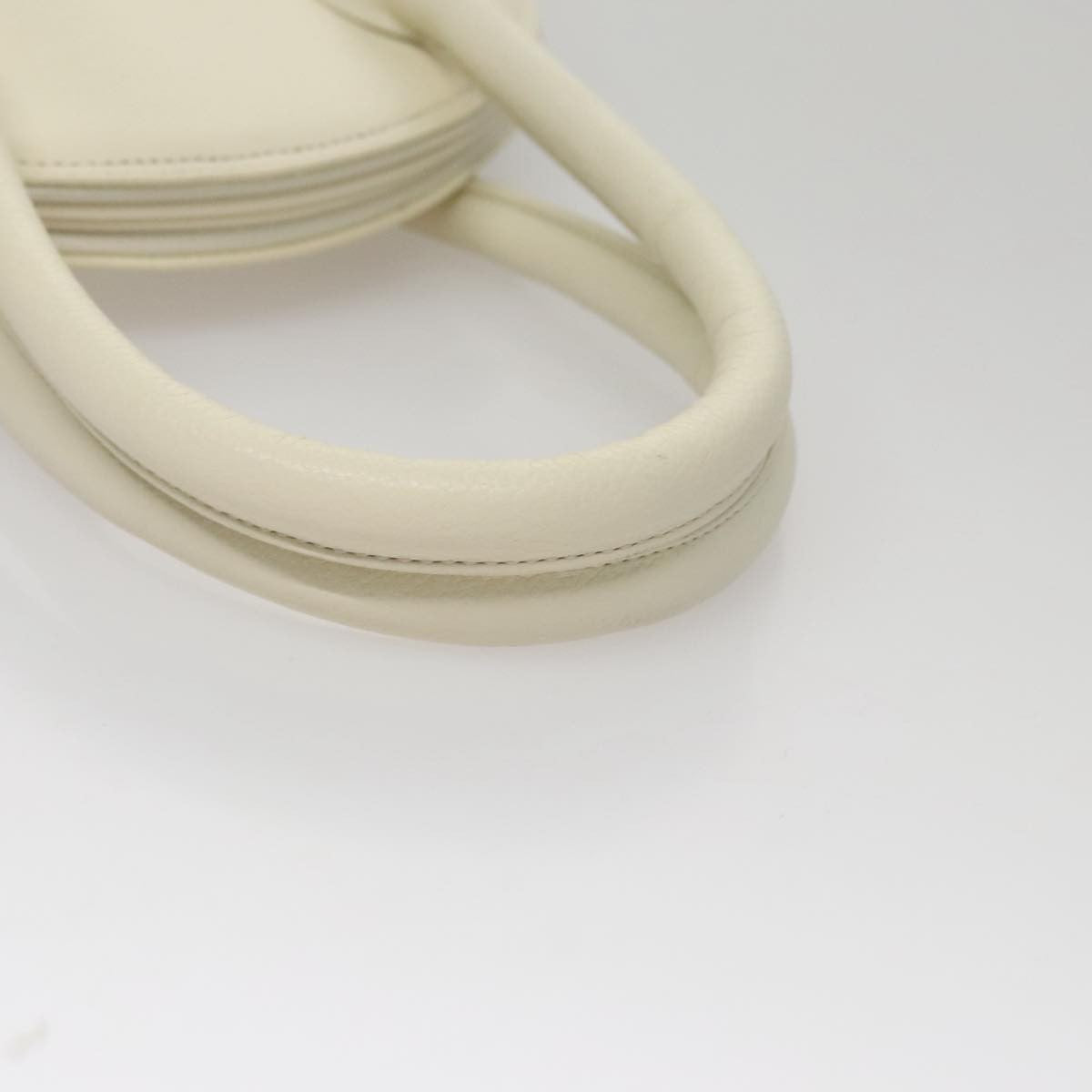 Saint Laurent Vintage Leather White Leather Handbag (Pre-Owned)
