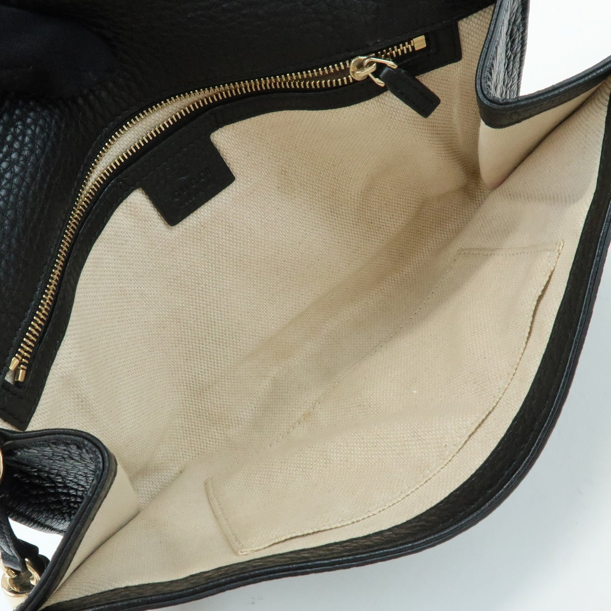 Gucci Soho Clutch Leather Black Leather Clutche & Pouche Bag (Pre-Owned)
