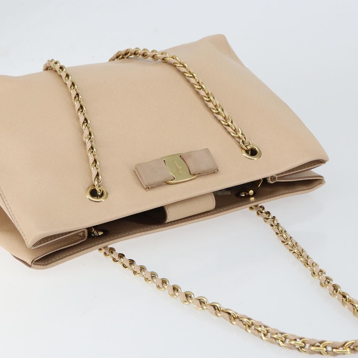 Salvatore Ferragamo Vala Leather Beige Leather Shoulder Bag Bag (Pre-Owned)