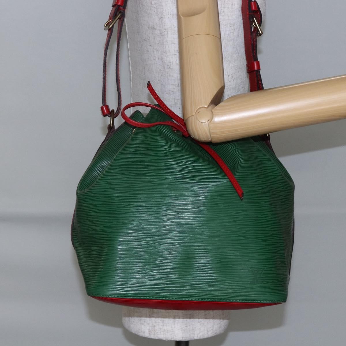 Louis Vuitton Petit Noe Two Tone Epi Leather Green Leather Bag (Pre-Owned)