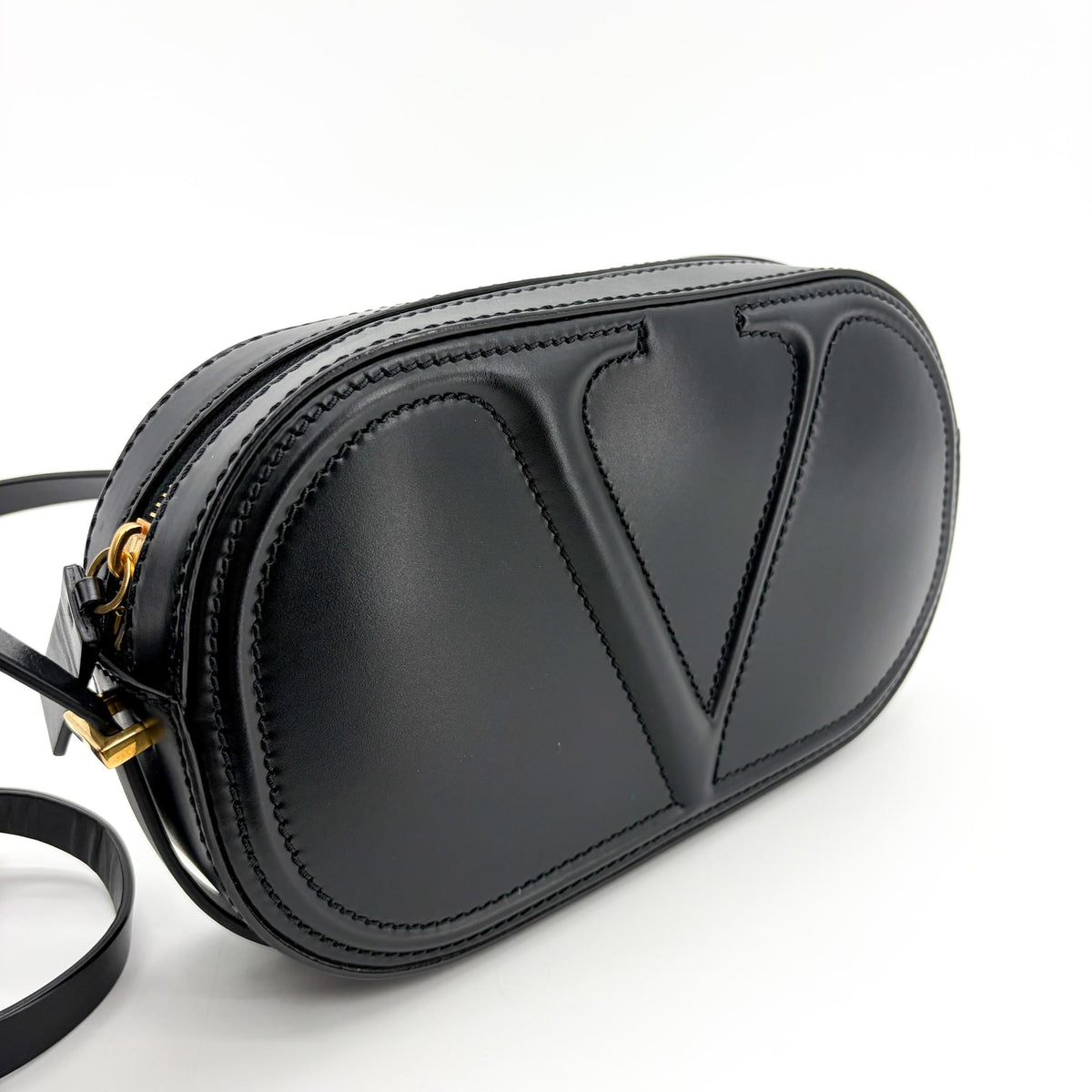 Valentino Garavani Vlogo Walk Leather Black Leather Crossbody Bag Bag (Pre-Owned)