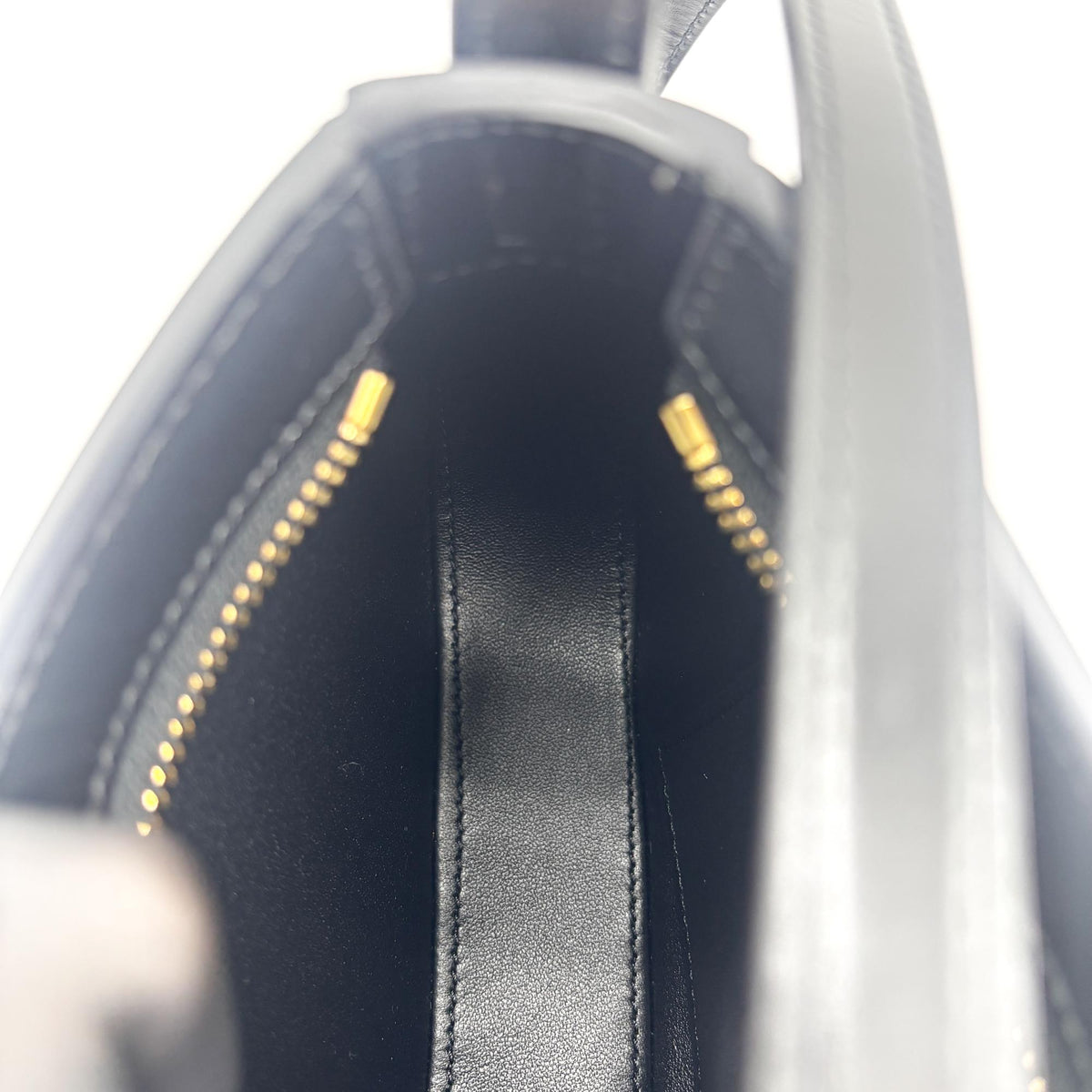 Celine Triomphe Tilly Smooth Calfskin Black Leather Handbag (Pre-Owned)