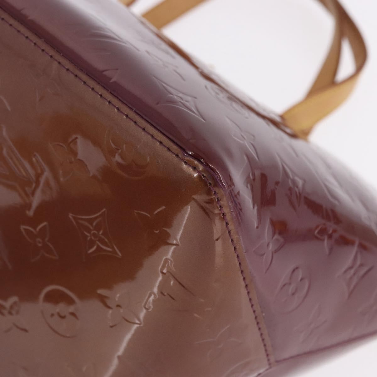 Louis Vuitton Bellevue Monogram Vernis Burgundy Patent_Leather Handbag (Pre-Owned)