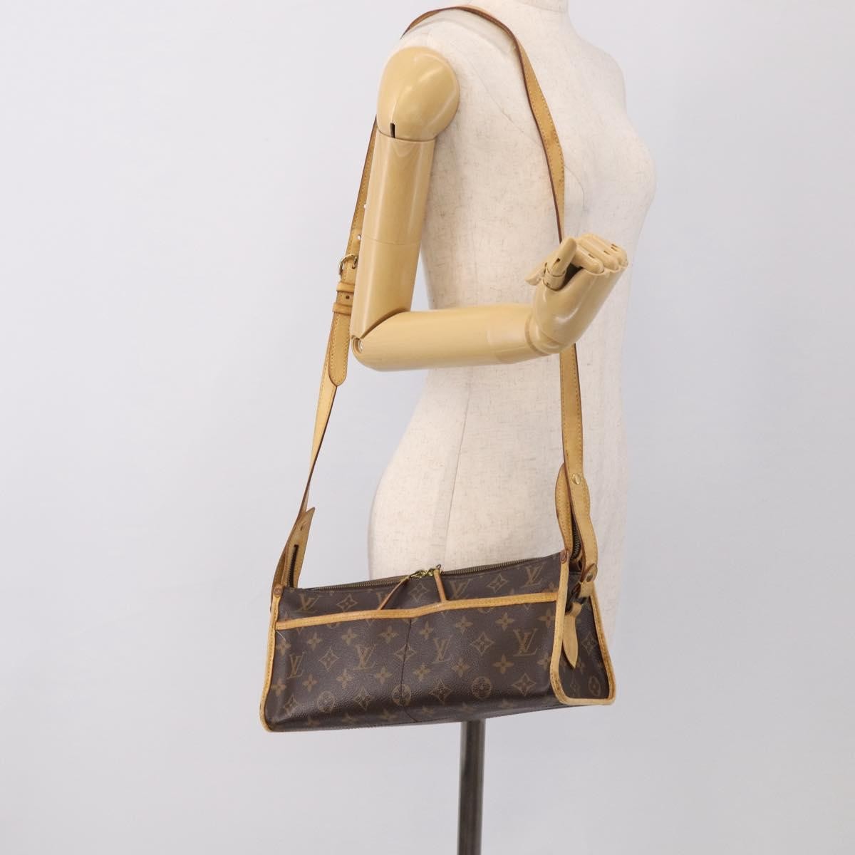 Louis Vuitton Popincourt Monogram Canvas Brown Canvas Shoulder Bag Bag (Pre-Owned)