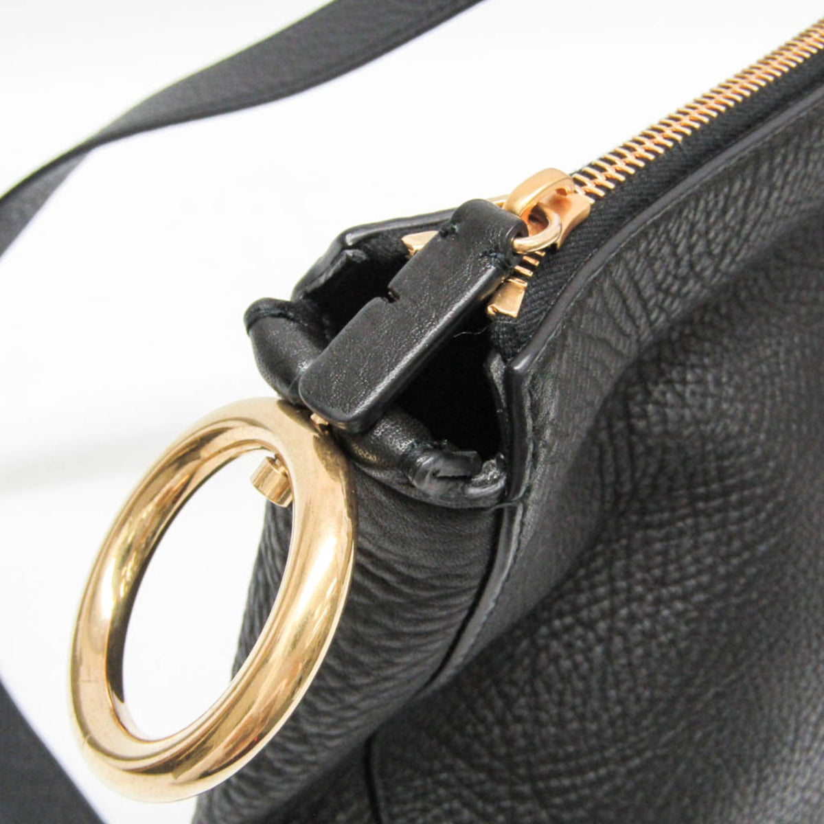 Burberry Zip Clutch Leather Black Leather Clutche & Pouche Bag (Pre-Owned)