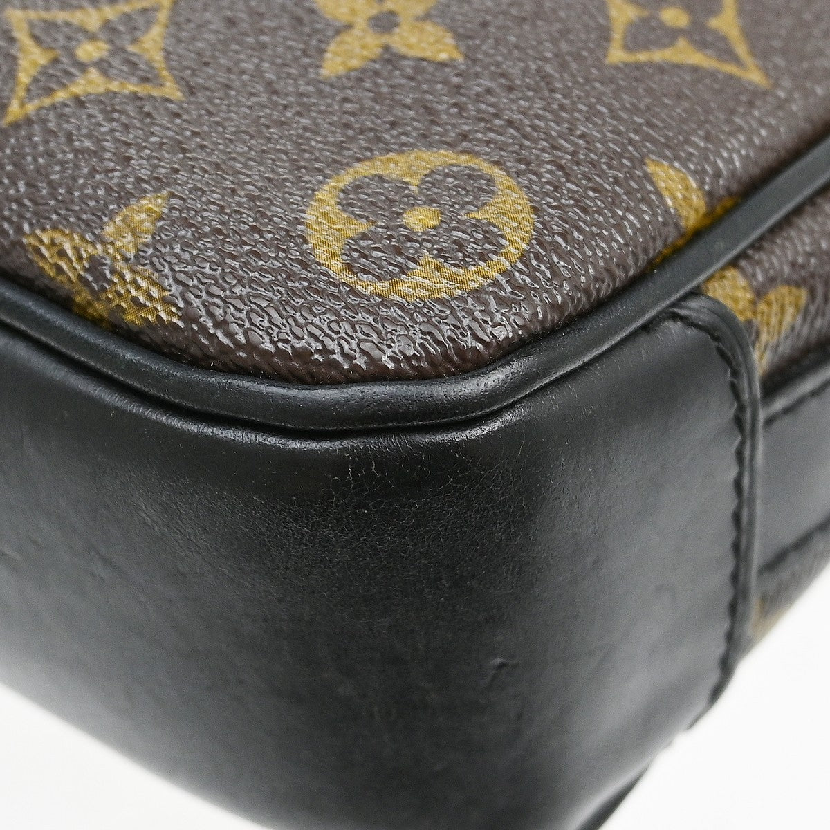 Louis Vuitton Bass Messenger Macassar Monogram Canvas Brown Canvas Shoulder Bag Bag (Pre-Owned)