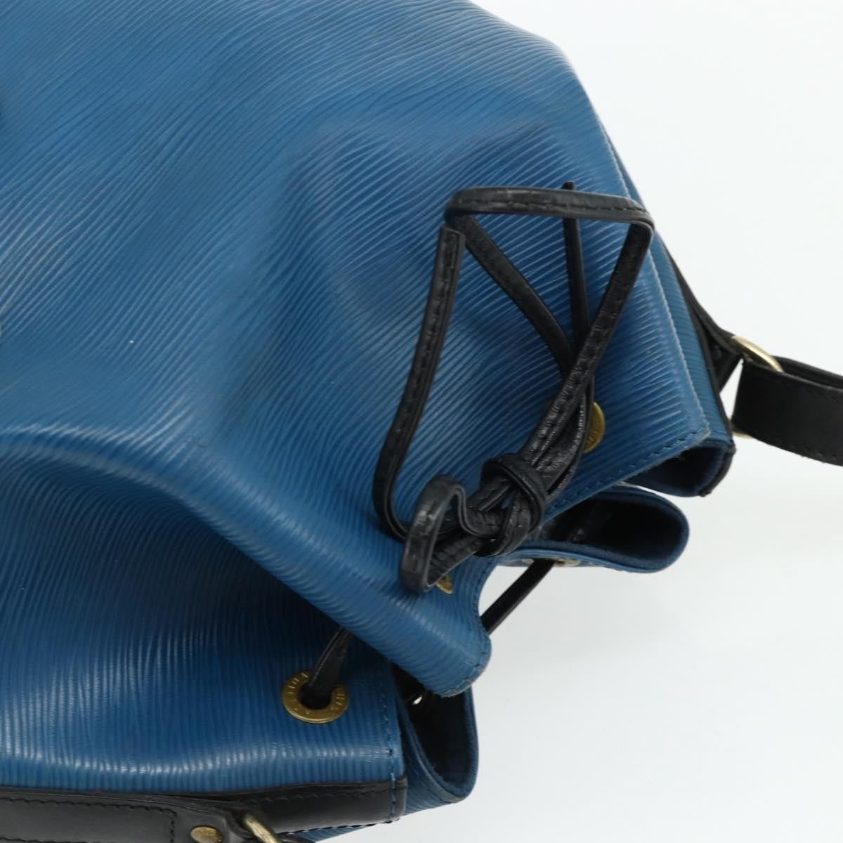 Louis Vuitton Bicolor Petit Noe Epi Leather Blue Leather Shoulder Bag Bag (Pre-Owned)