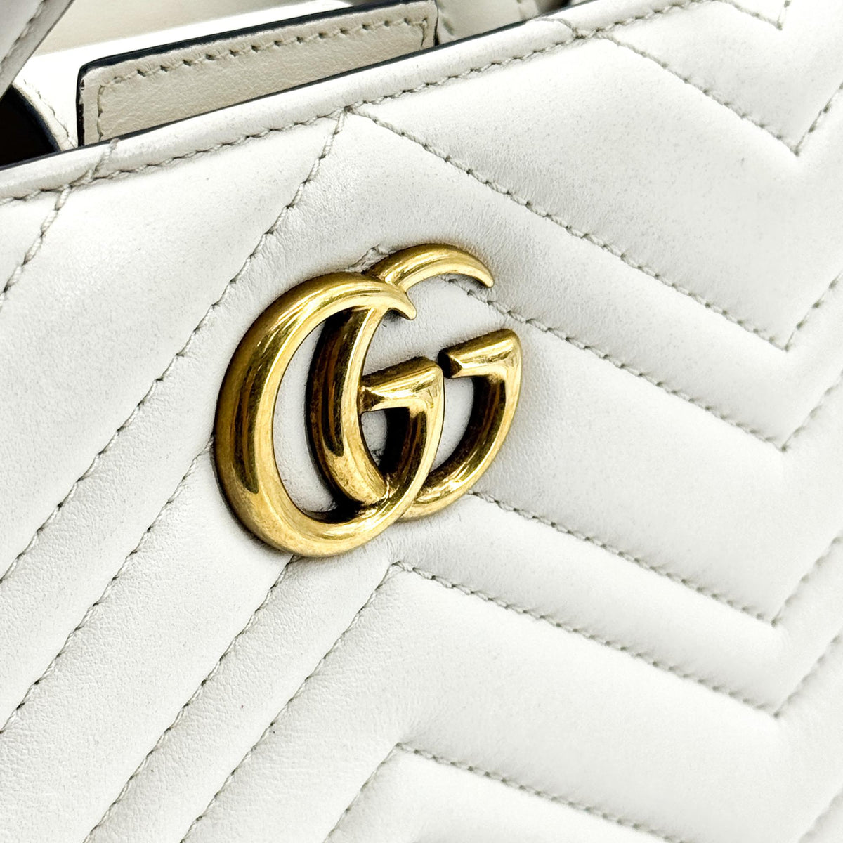 Gucci Gg Marmont Matelasse Leather Beige Calfskin Tote Bag Bag (Pre-Owned)