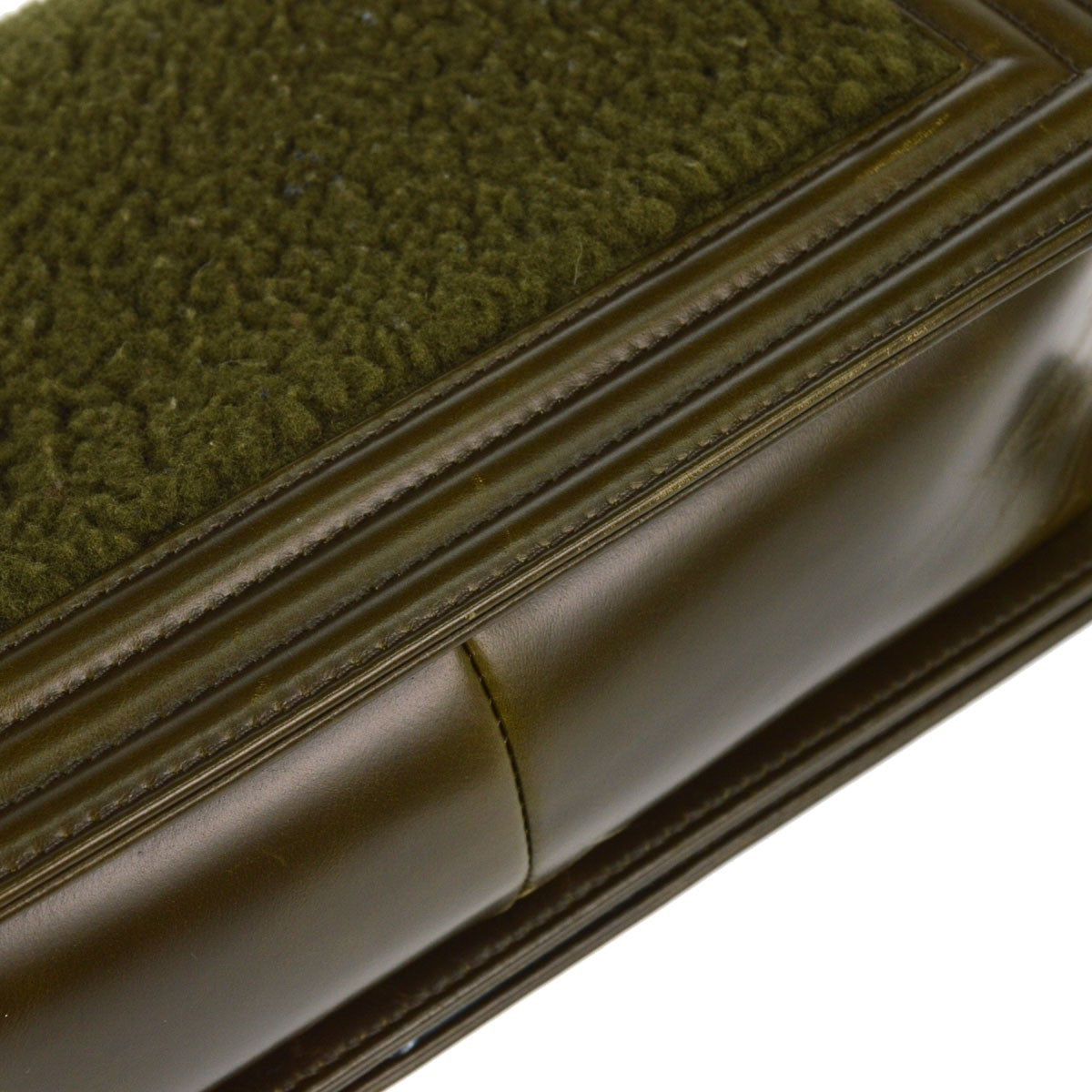 Chanel Boy Flap Shearling With Leather Green Leather Shoulder Bag Bag (Pre-Owned)