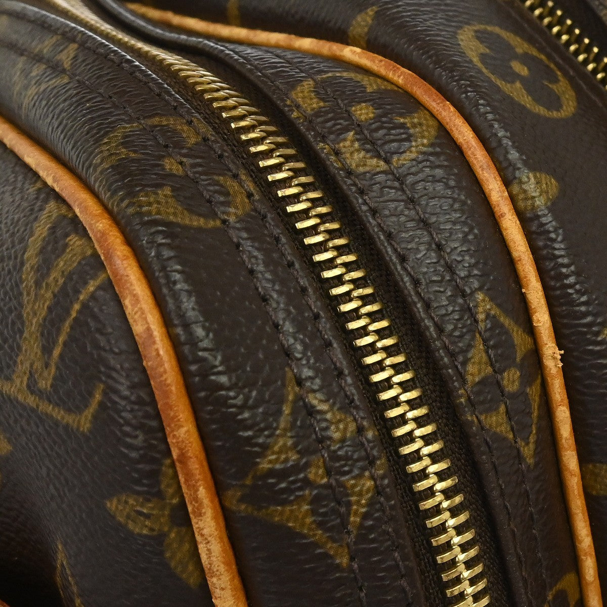 Louis Vuitton Reporter Monogram Canvas Brown Canvas Shoulder Bag Bag (Pre-Owned)