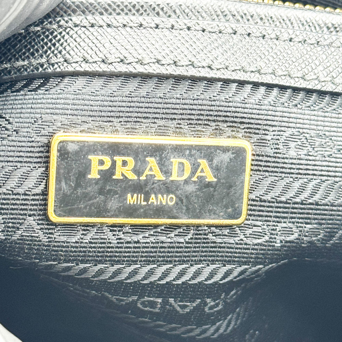 Prada Galleria Strap Leather Black Leather Handbag (Pre-Owned)