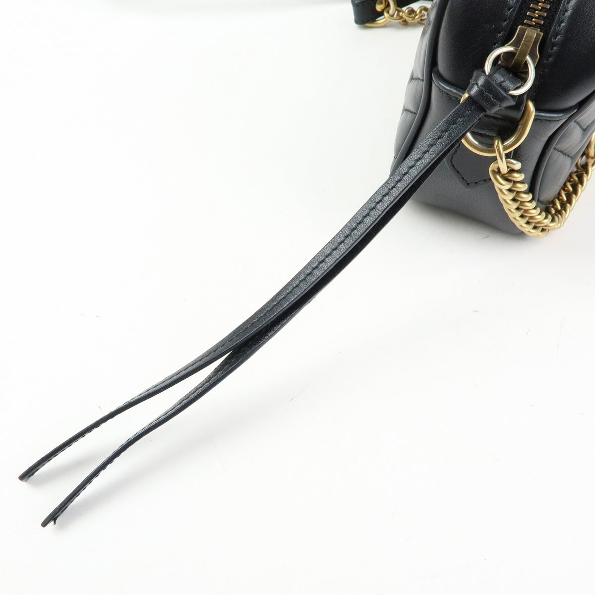 Gucci Gg Marmont Matelasse Patent Black Leather Shoulder Bag Bag (Pre-Owned)