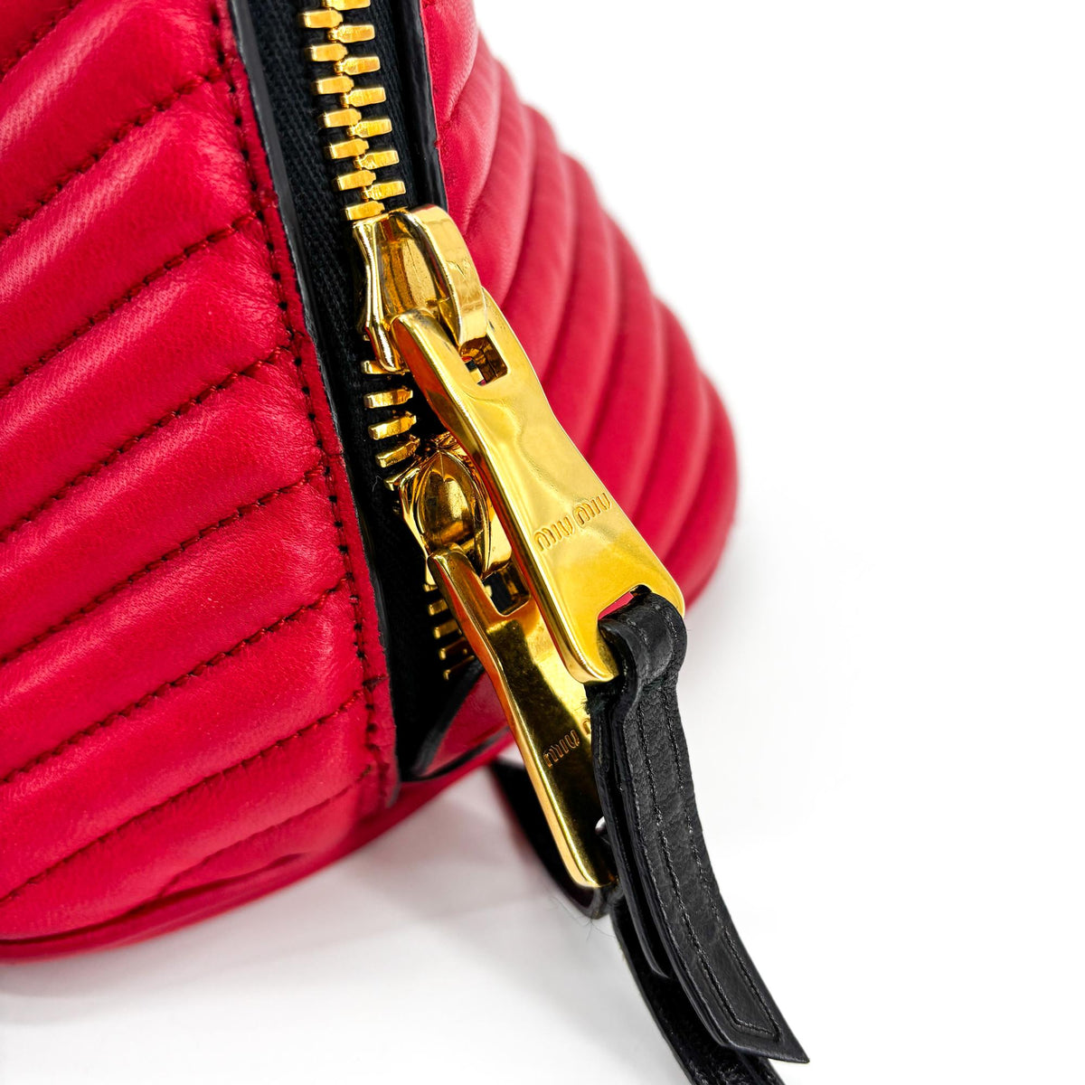 Miu Miu Biker Convertible Dome Satchel Quilted Leather Red Leather Handbag (Pre-Owned)