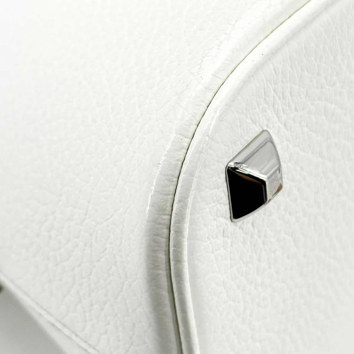 Maison Margiela Femme Micro Sac 5Ac Leather White Leather Shoulder Bag Bag (Pre-Owned)