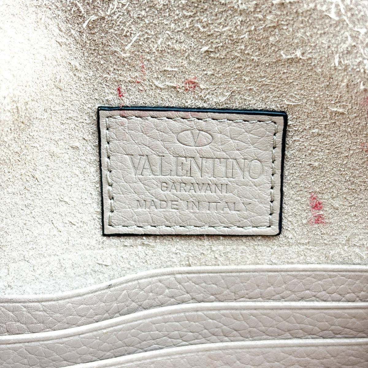 Valentino Garavani Rockstud Envelope Wristlet Clutch Leather Beige Leather Clutche & Pouche Bag (Pre-Owned)