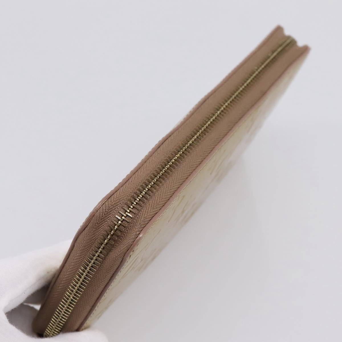 Louis Vuitton Zippy Monogram Vernis Beige Patent_Leather Wallets Accessory (Pre-Owned)