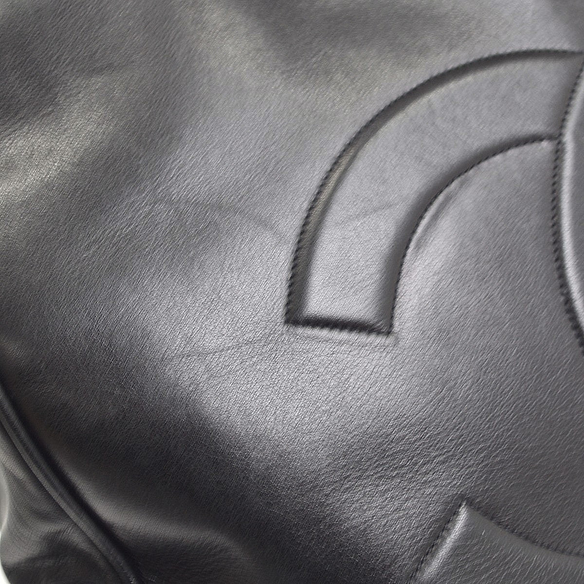 Chanel Vintage Timeless Cc Charm Leather Black Leather Shoulder Bag Bag (Pre-Owned)