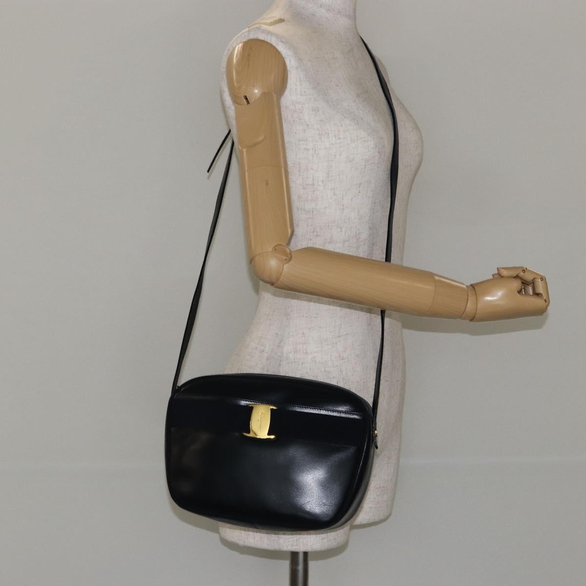 Salvatore Ferragamo Vala Leather Navy Leather Shoulder Bag Bag (Pre-Owned)
