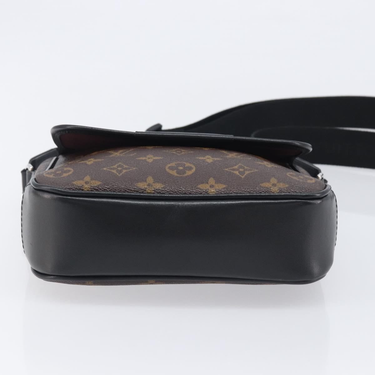 Louis Vuitton Bass Messenger Macassar Monogram Canvas Brown Canvas Handbag (Pre-Owned)
