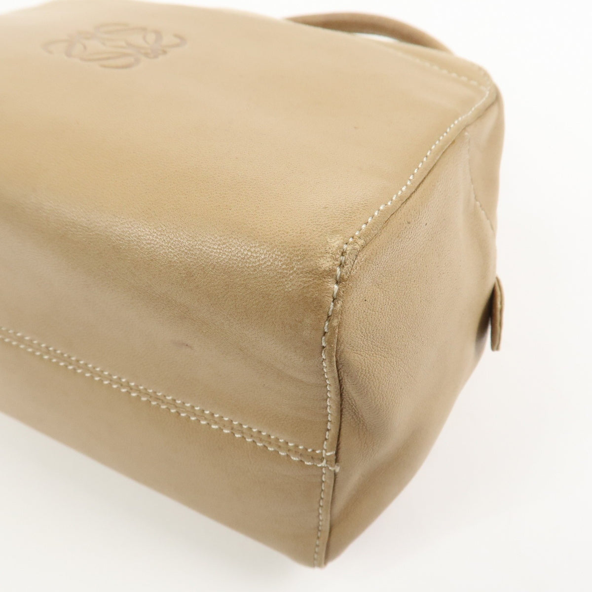 Loewe Vintage Anagram Leather Beige Leather Handbag (Pre-Owned)