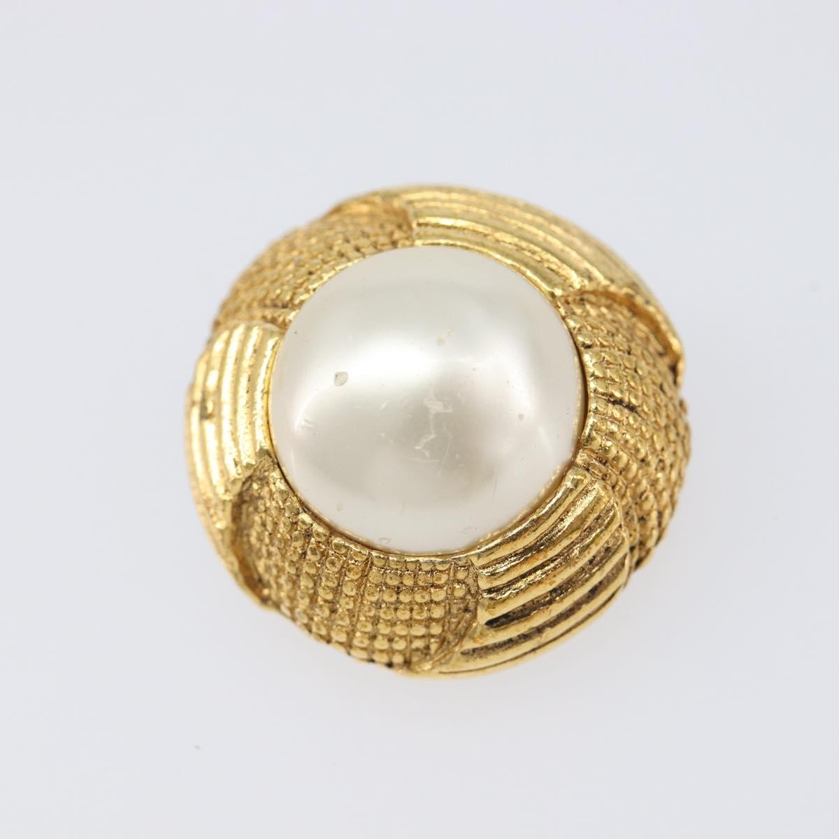 Chanel Vintage Round Clip-On Metal Gold Metal Earrings Jewelry (Pre-Owned)
