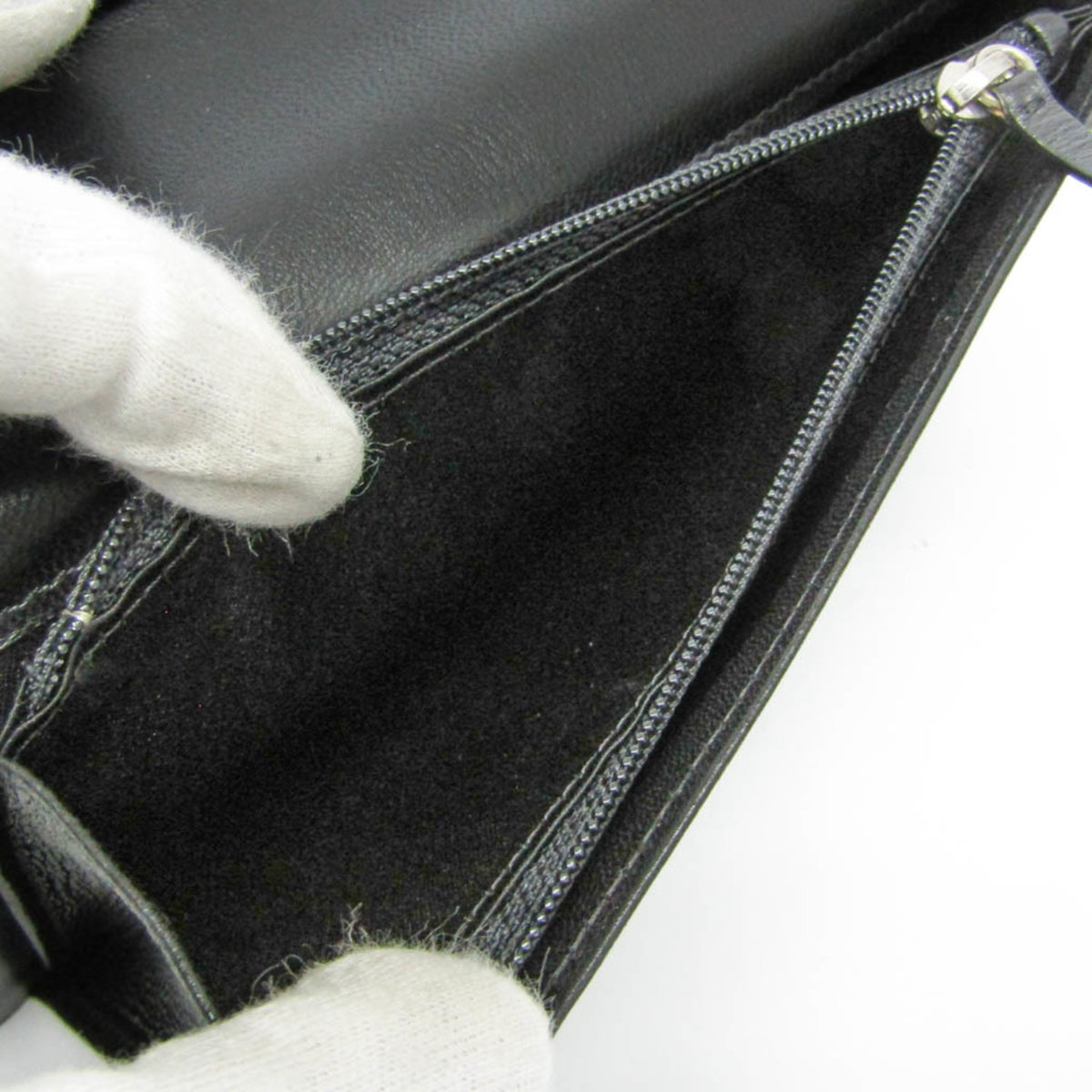Chanel Lucky Symbols Yen Embossed Quilted Patent Black Leather Wallets Accessory (Pre-Owned)