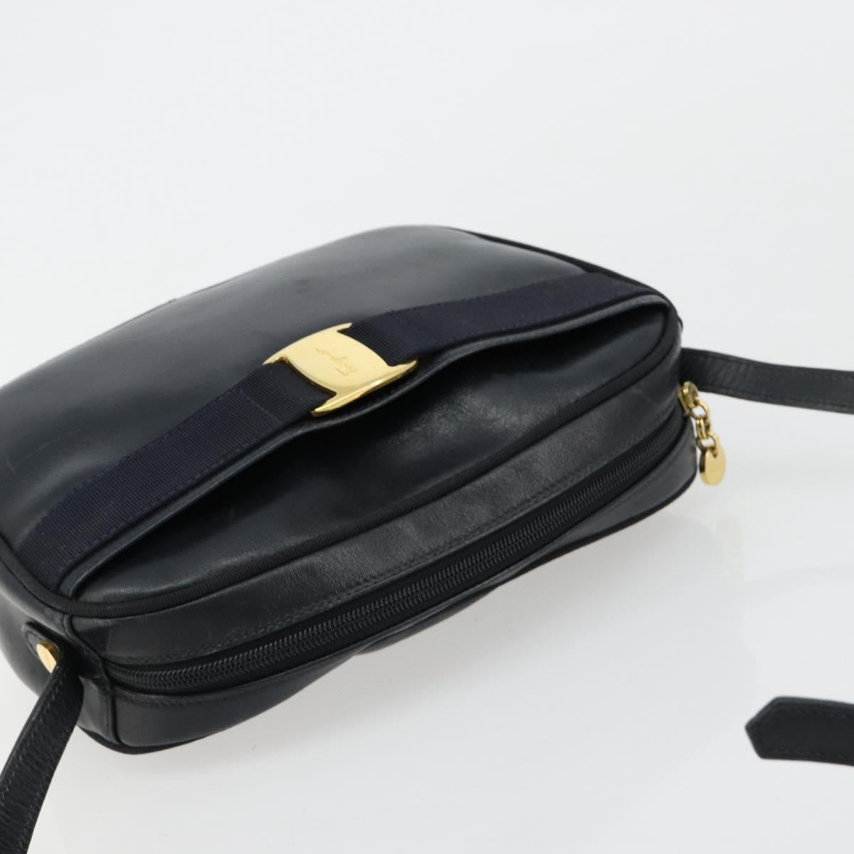 Salvatore Ferragamo Vala Leather Navy Leather Shoulder Bag Bag (Pre-Owned)