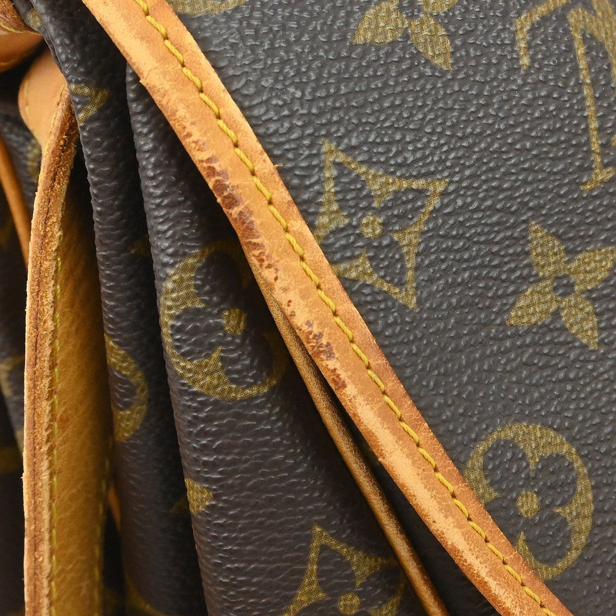 Louis Vuitton Saumur Monogram Canvas Brown Canvas Shoulder Bag Bag (Pre-Owned)