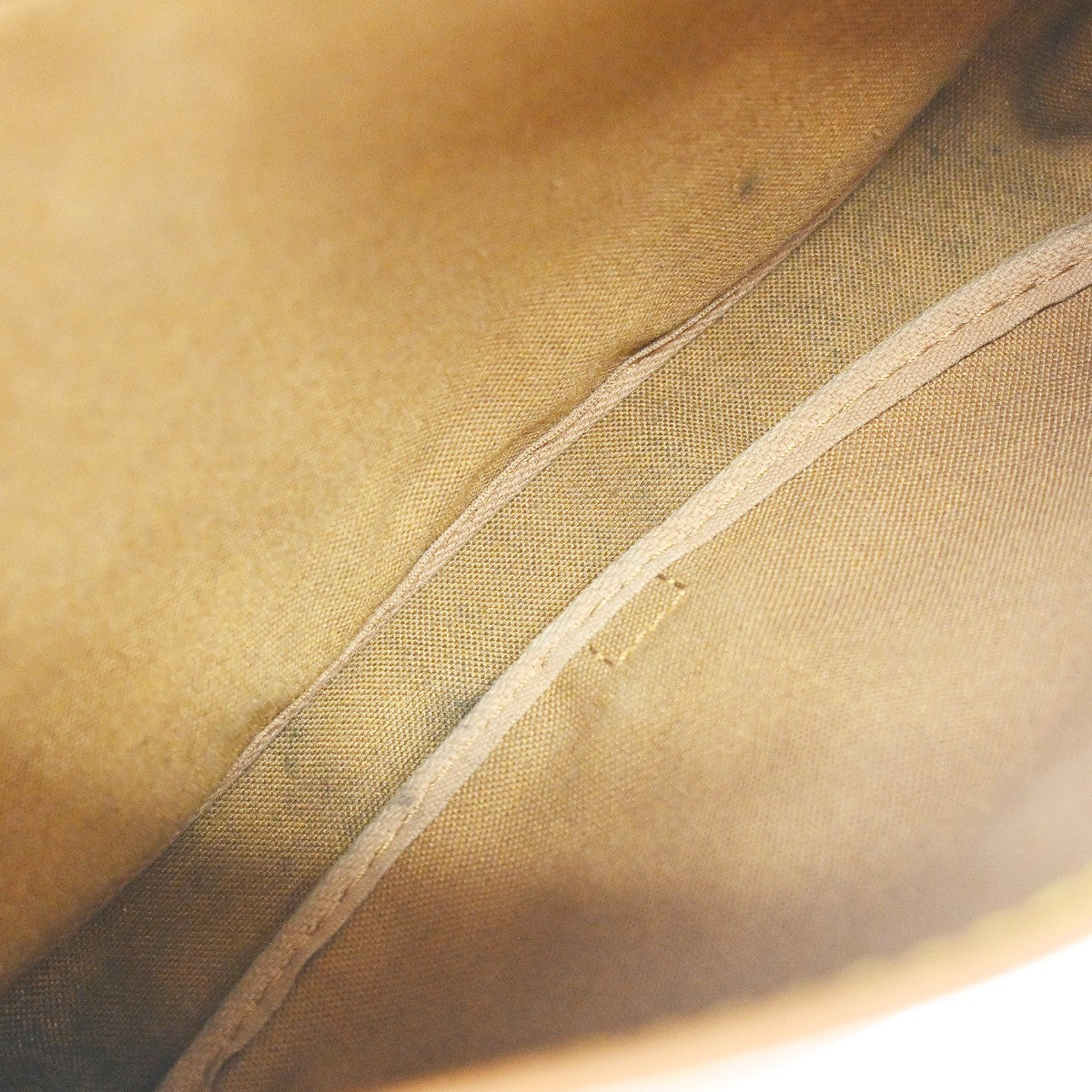 Louis Vuitton Saumur Canvas Brown Canvas Shoulder Bag Bag (Pre-Owned)