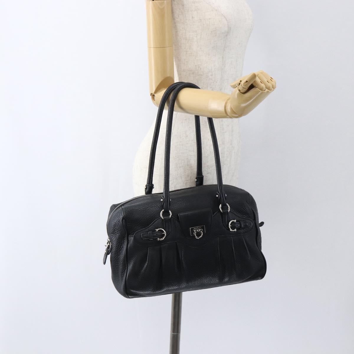 Salvatore Ferragamo Gancini Buckle Leather Black Leather Shoulder Bag Bag (Pre-Owned)