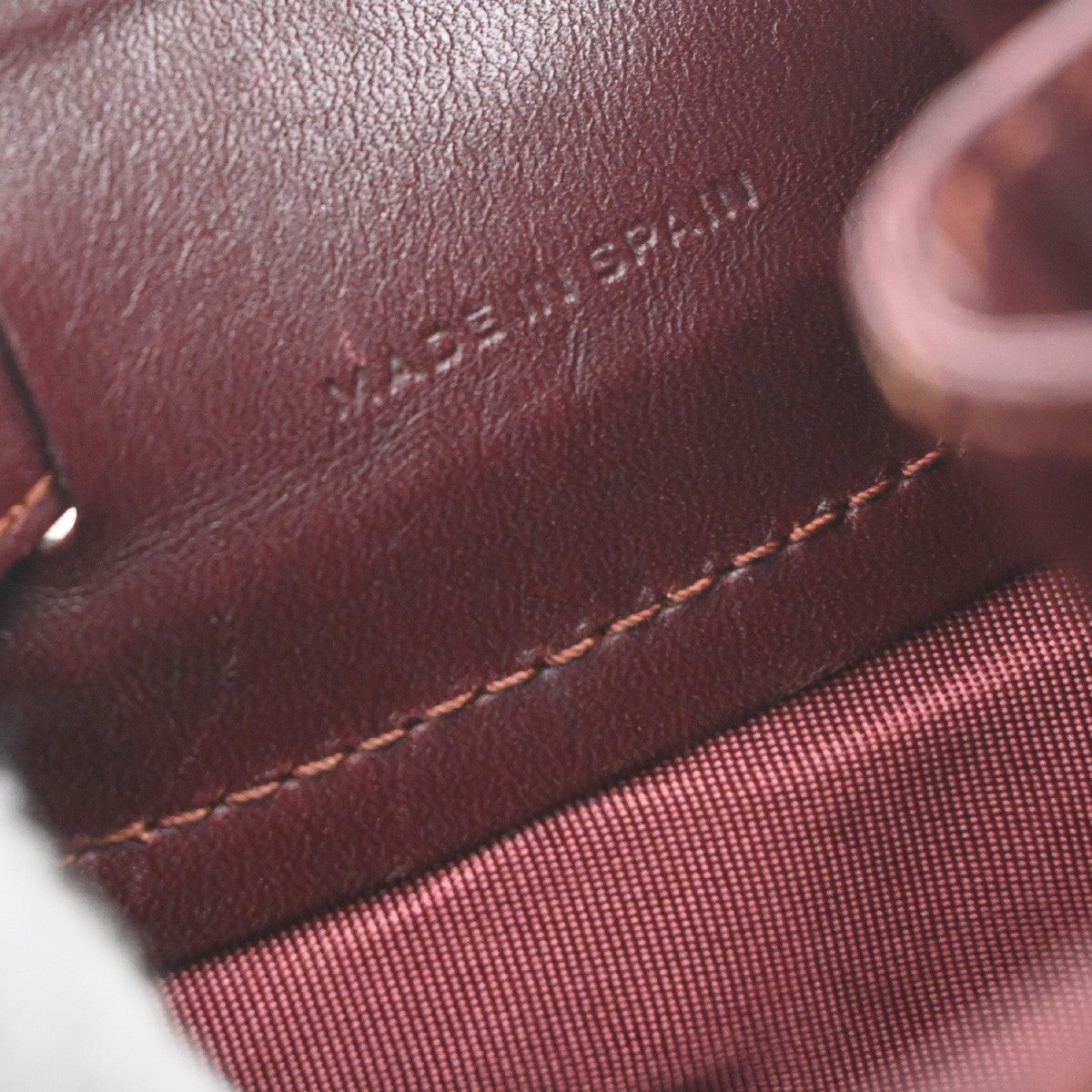Cartier Must De Cartier Leather Burgundy Leather Shoulder Bag Bag (Pre-Owned)