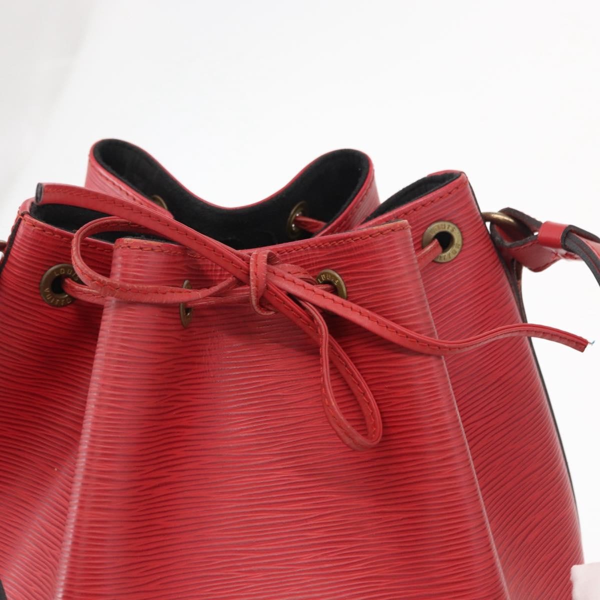 Louis Vuitton Noe Epi Leather Red Leather Shoulder Bag Bag (Pre-Owned)