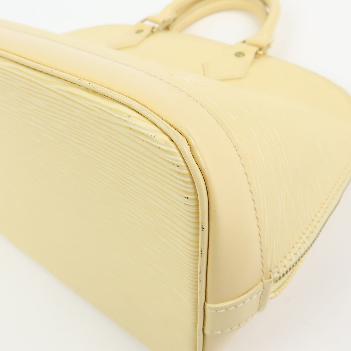Louis Vuitton Alma Epi Leather Beige Leather Handbag (Pre-Owned)