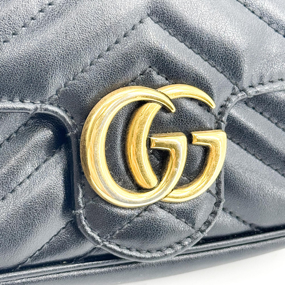 Gucci Gg Marmont Flap Matelasse Leather Black Calfskin Handbag (Pre-Owned)