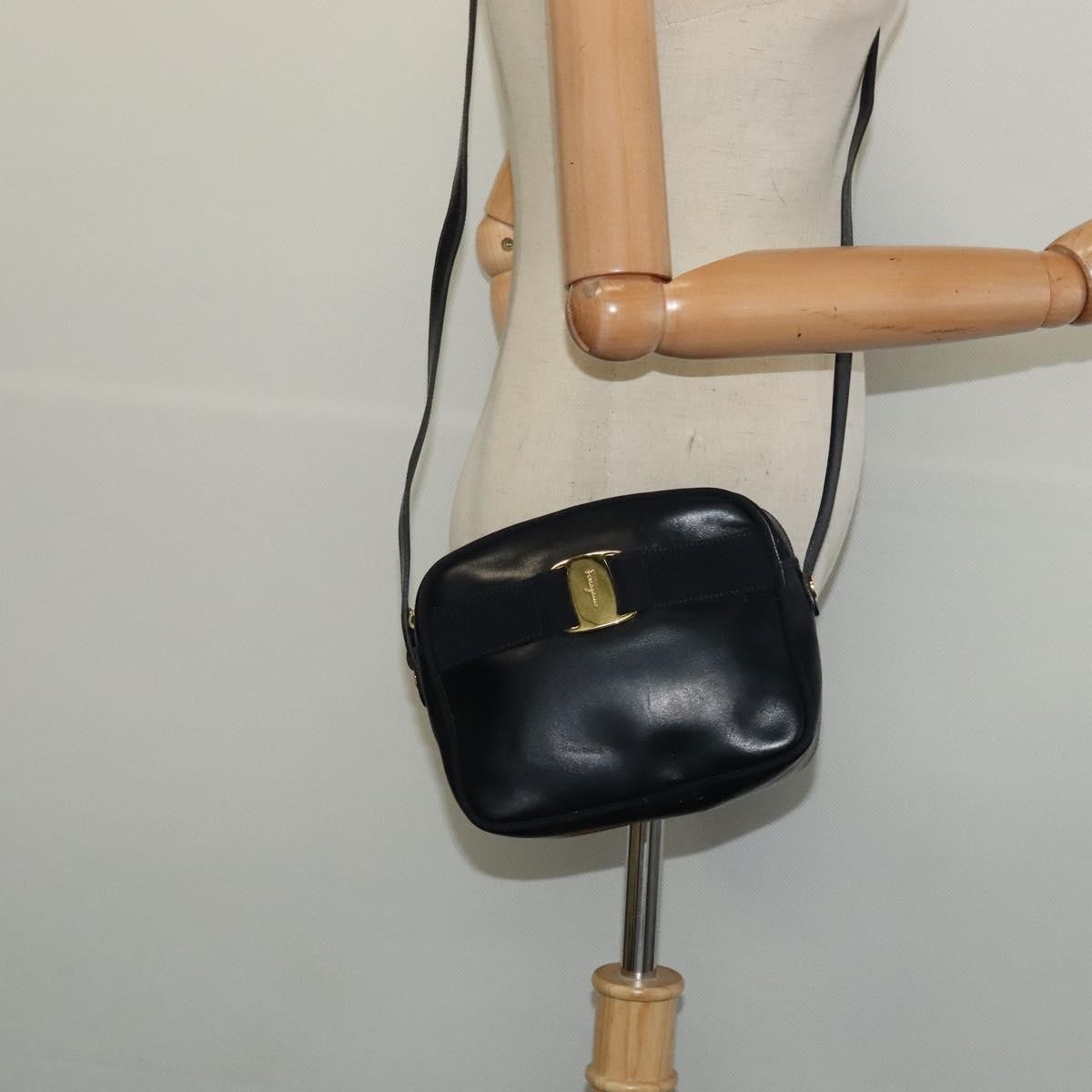 Salvatore Ferragamo Vala Leather Navy Leather Shoulder Bag Bag (Pre-Owned)