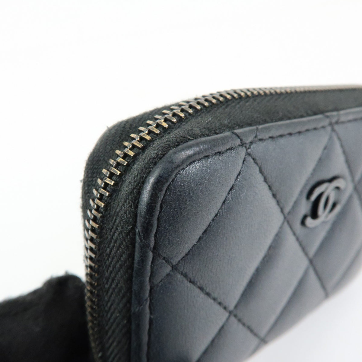 Chanel So Black Cc Zip Coin Purse Quilted Lambskin Black Leather Wallets Accessory (Pre-Owned)