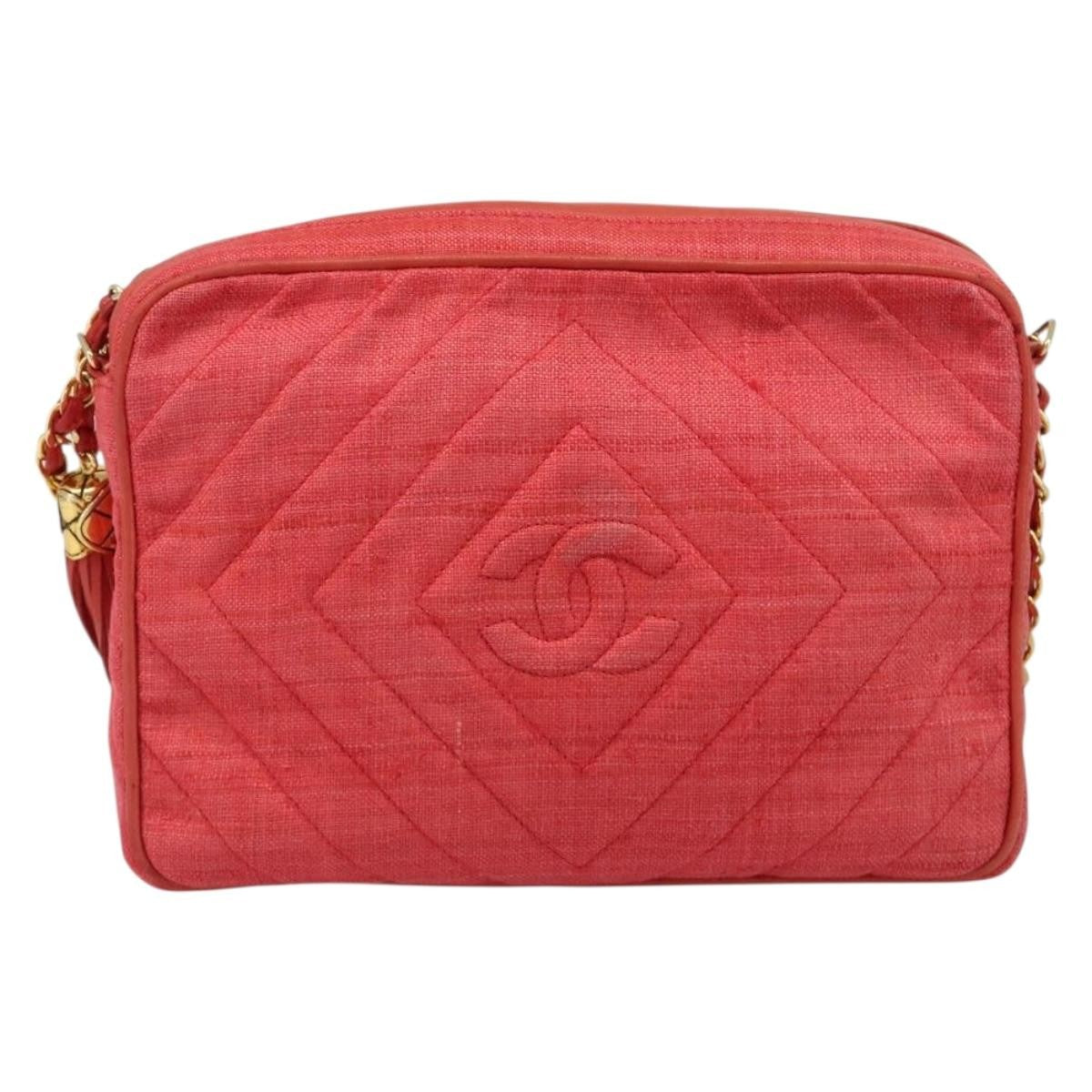 Chanel Vintage Diamond Cc Camera Chevron Canvas Red Canvas Handbag (Pre-Owned)