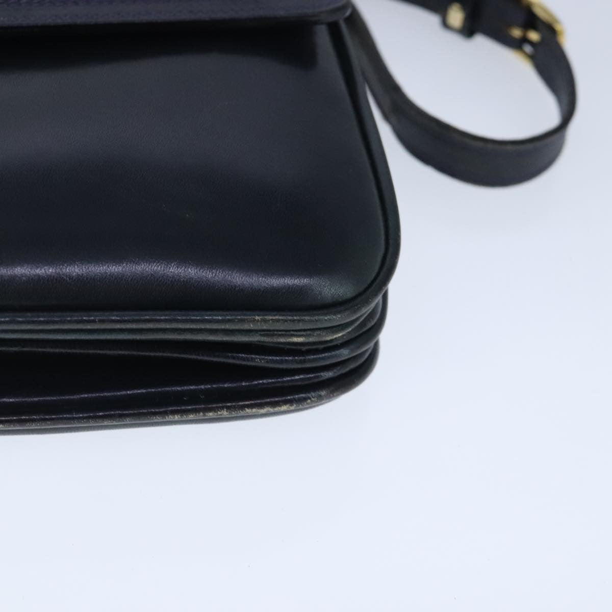 Bally Vintage Leather Black Leather Shoulder Bag Bag (Pre-Owned)