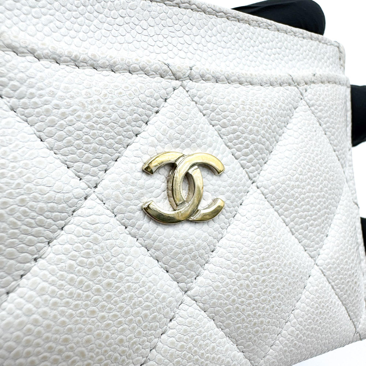 Chanel Classic Card Holder Quilted Caviar White Leather Card Holders Accessory (Pre-Owned)