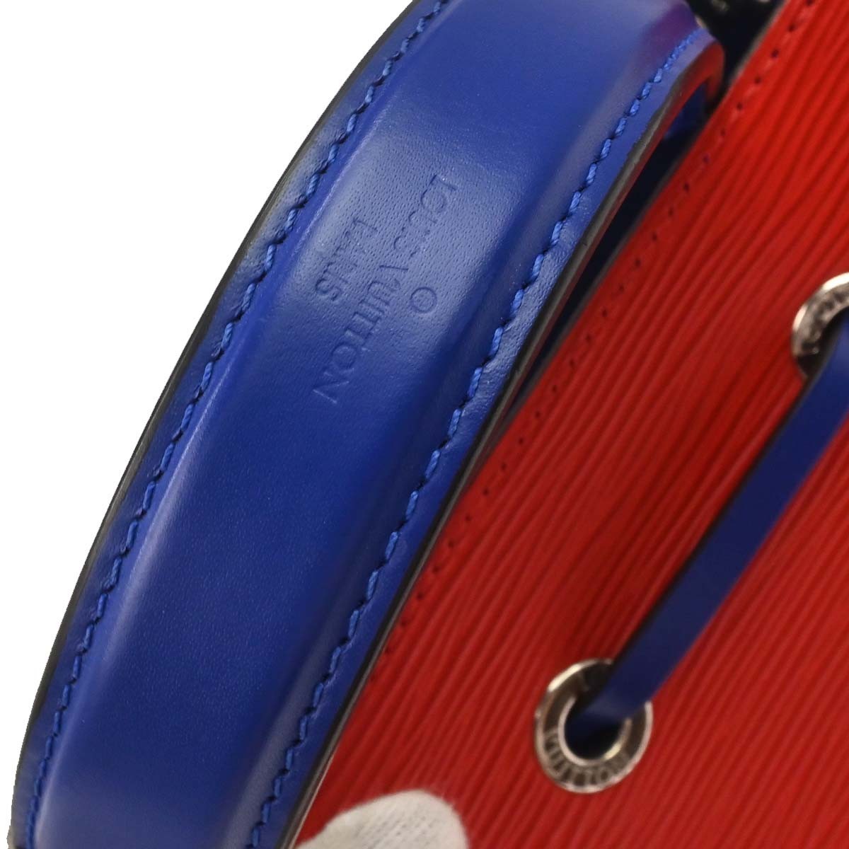 Louis Vuitton Neonoe Epi Leather Red Leather Handbag (Pre-Owned)