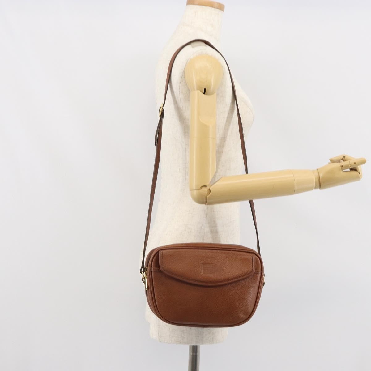 Burberry Vintage Leather Brown Leather Shoulder Bag Bag (Pre-Owned)