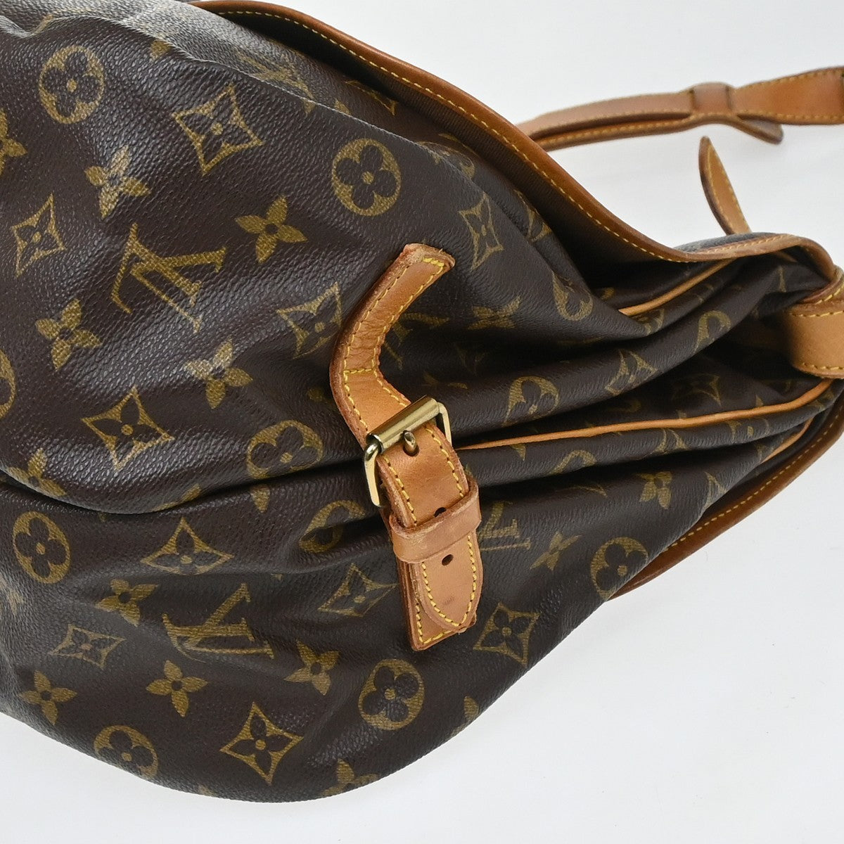 Louis Vuitton Saumur Monogram Canvas Brown Canvas Shoulder Bag Bag (Pre-Owned)